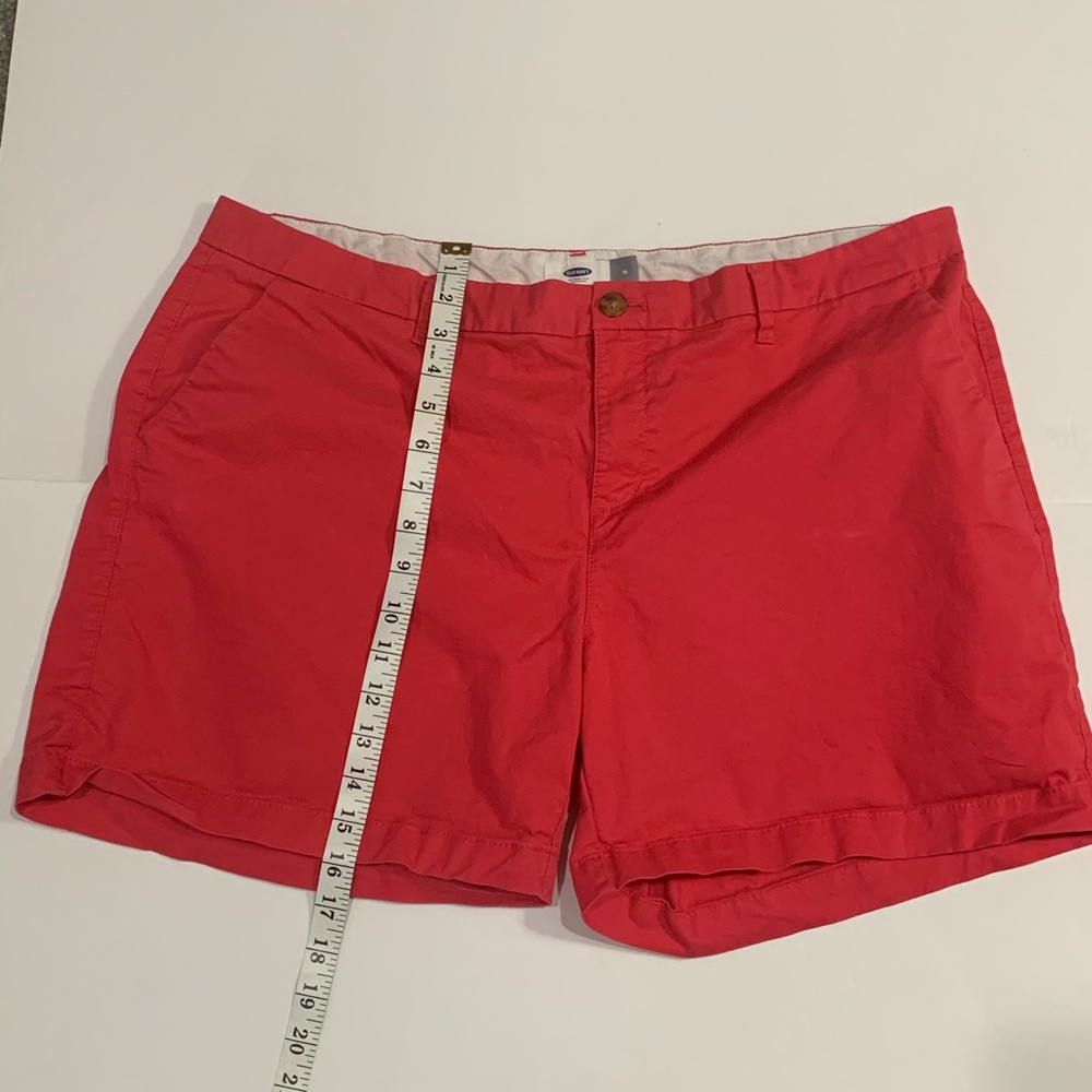 Old Navy Shorts - Picture 3 of 4